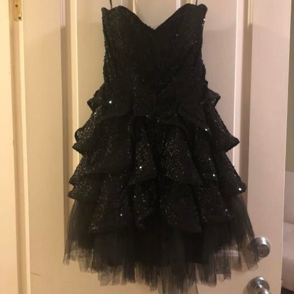 Betsey Johnson Dress - Picture 2 of 8